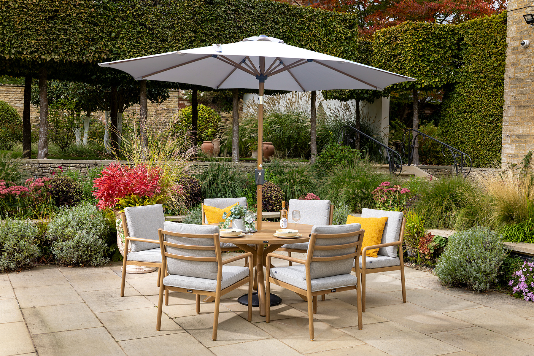 Sahara 6 Seat Round Dining Set